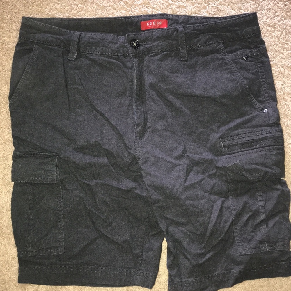 Black Guess men’s shorts